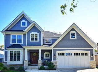 901 S Saylor Ave, Elmhurst, IL 60126