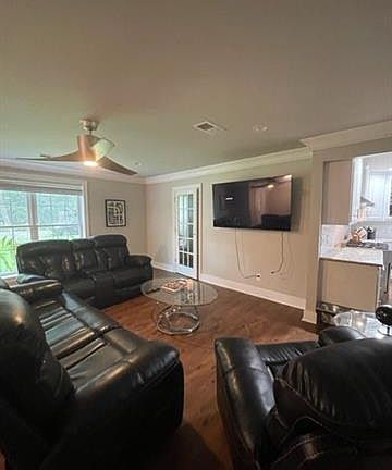 5th image of 116 Laurelwood Dr
