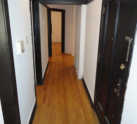 4th image of 1947 W Winnemac Ave APT 1