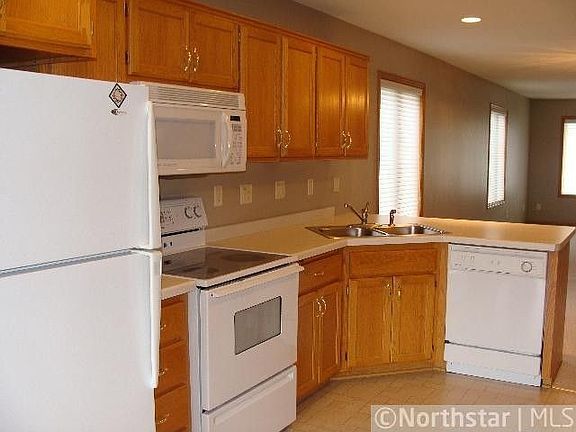 2nd image of 706 Danube Cir NE