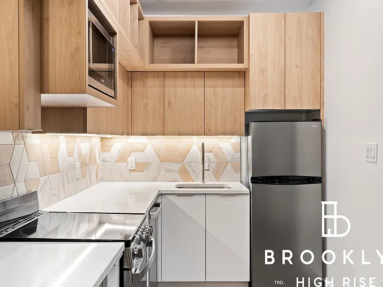 1286 New York Ave #4C — Photo 8