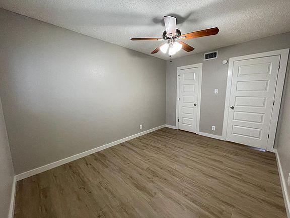 5th image of 600 1/2 E 53rd St #138