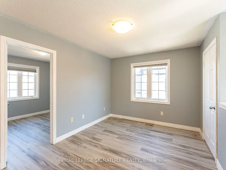 6 Innisvale Dr — Photo 5