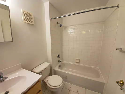 Rented by Nooklyn NYC LLC | media 15