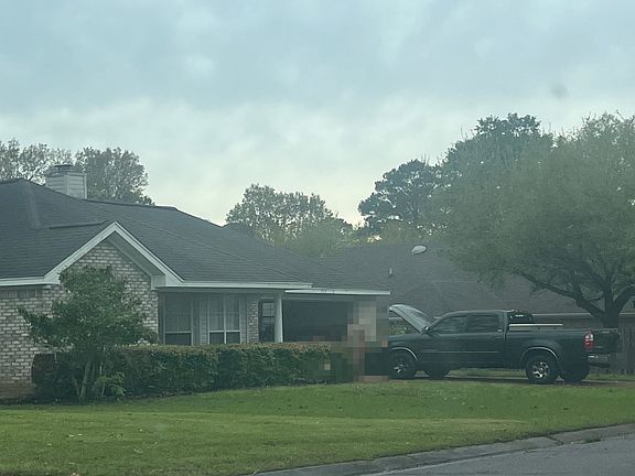 3rd image of 423 Oak Lawn Dr