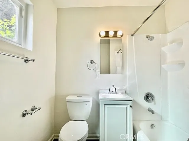1811 W Sallie Ln #4 — Photo 13