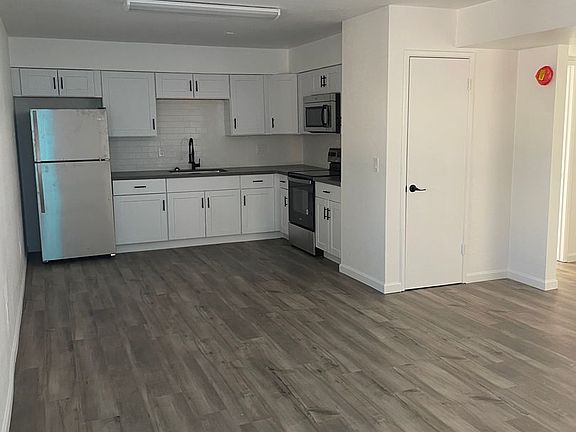 3rd image of 1725 E Cambridge Ave APT 107
