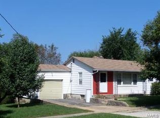 204 S Locust St, Dixon, MO 65459