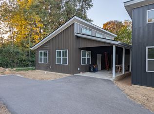 220 McHenry St #220, Livingston, TN 38570