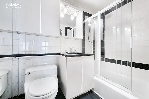 Sold by Sotheby's International Realty | media 7