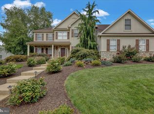 12 Fairwood Ave, Sinking Spring, PA 19608