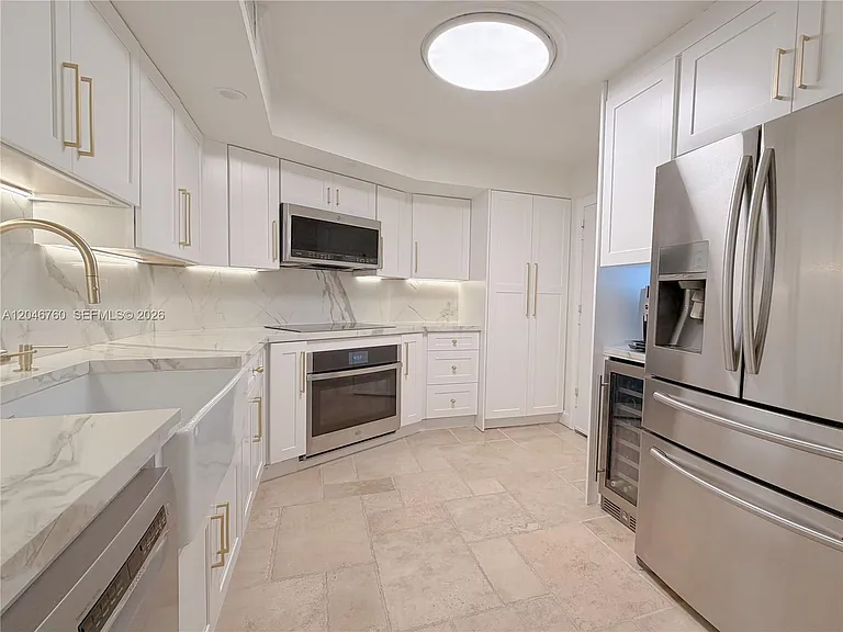 1111 Crandon Blvd #C1104 — Photo 23