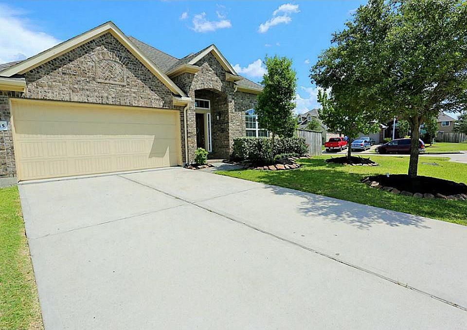 1st image of 26115 Twin Stone Ln