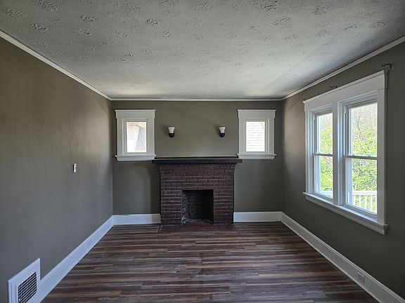 3rd image of 3637 Wilshire Ave #2