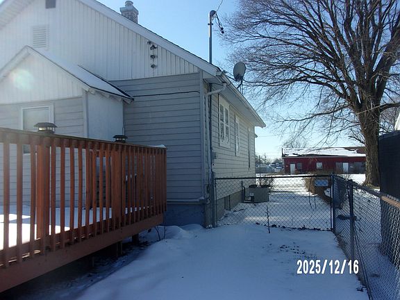 4th image of 816 S 5th St