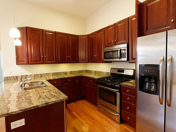 2nd image of 1470 W Carmen Ave #2