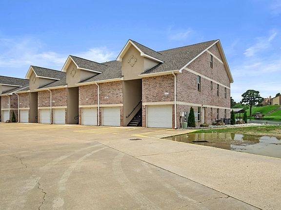 3rd image of 532 Grand Point Dr APT B2