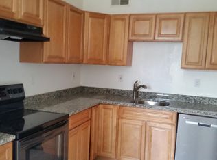 128 Elm St #5, Worcester, MA 01609