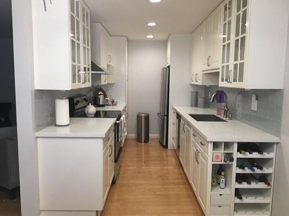 3rd image of 5400 Newcastle Ave APT 16