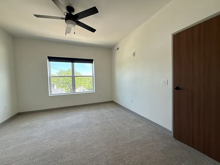 The Leo at the Hub Apartments — Photo 36