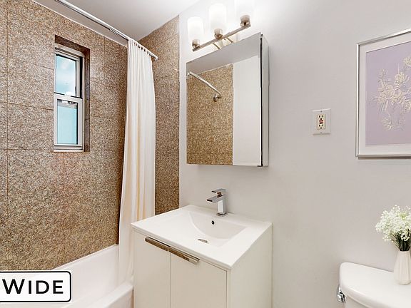 4th image of 311 E 25th St