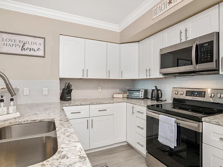 8635 River Homes Ln #305 — Photo 11