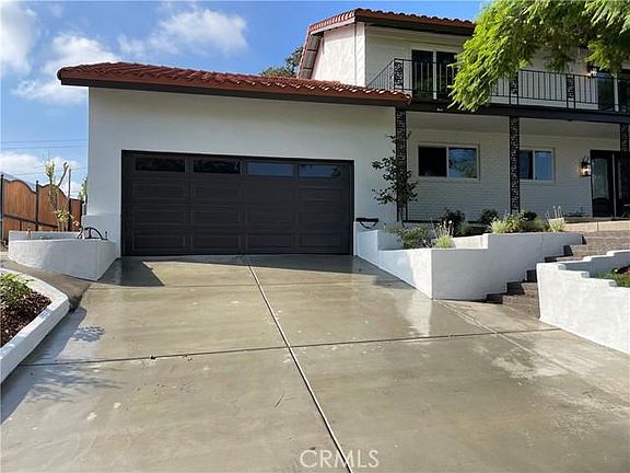 4th image of 3430 E Acridge Dr