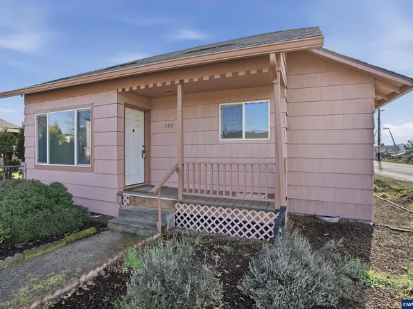 108 W 1st St, Canby, OR 97013
