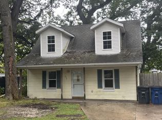 320 Fairfield Ave, Michigan City, IN 46360