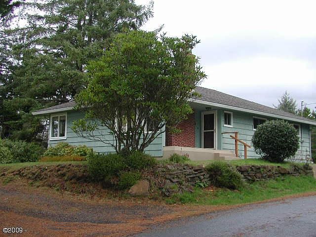 2nd image of 105 Hillcrest St