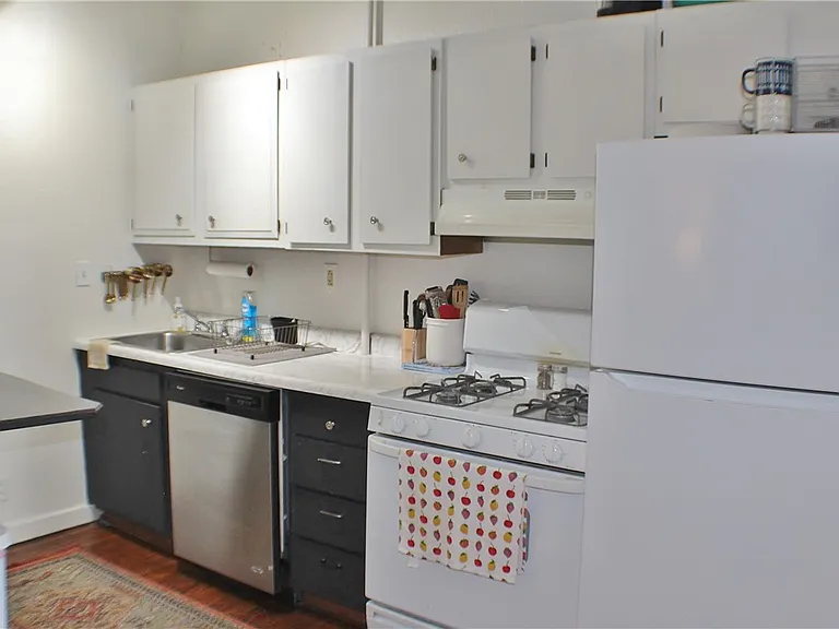 708 S Negley Ave #1 — Photo 5