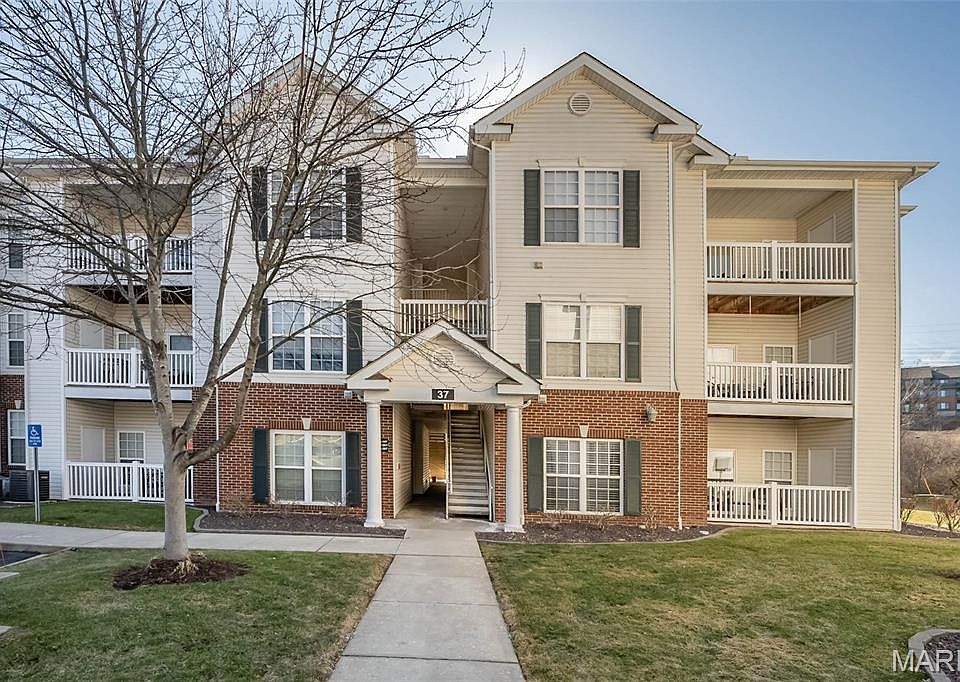 1st image of 37 Kassebaum Ln APT 305
