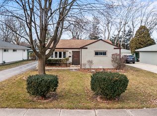 30 S Ash St, Palatine, IL