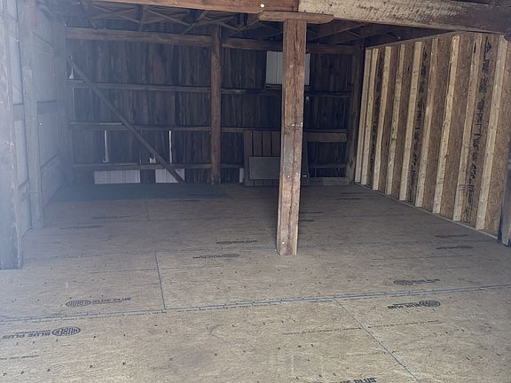 4th image of 332 Weiner Ave #2