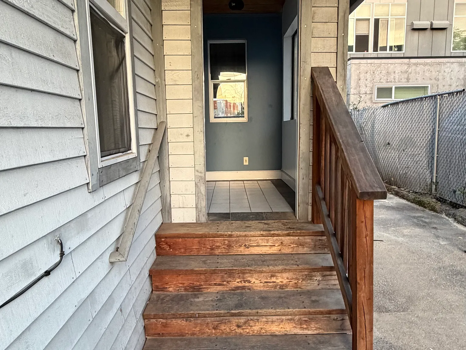 4 bed, 1650 sqft, $3,880 — Photo 2