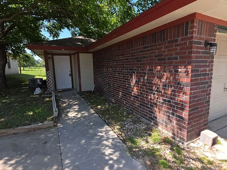 1705 Taylor St — Photo 2