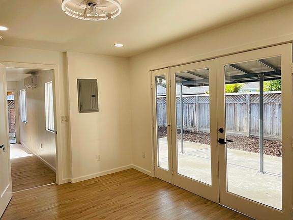 5th image of 2401 Apple Ave #B