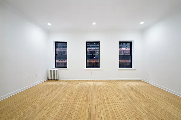 Rented by Buchbinder & Warren | media 6