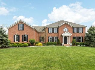 13676 Violet Meadows Blvd, Pickerington, OH 43147