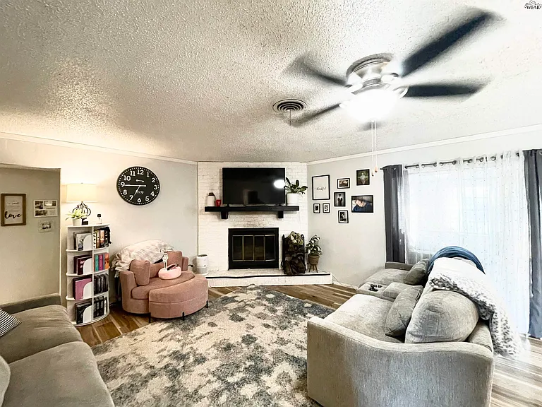 4608 Priscilla Ln — Photo 3