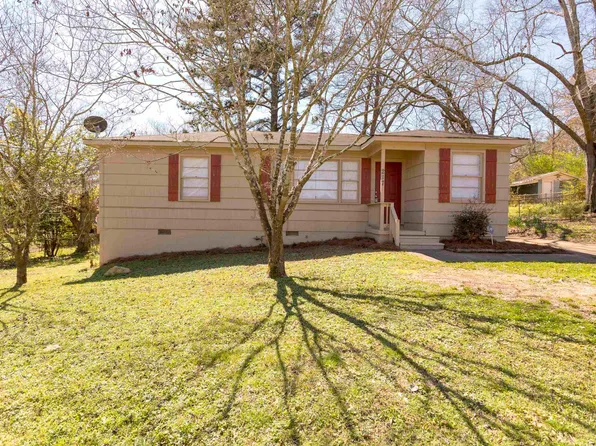 217 Lake Drive Cir NE, Birmingham, AL 35215