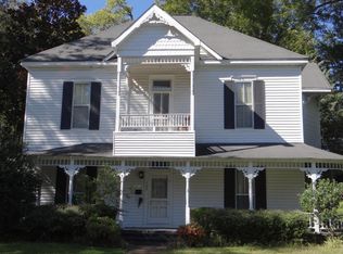 605 Calhoun St, West Point, MS 39773