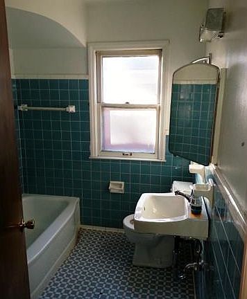 4th image of 12923 W Parkway St