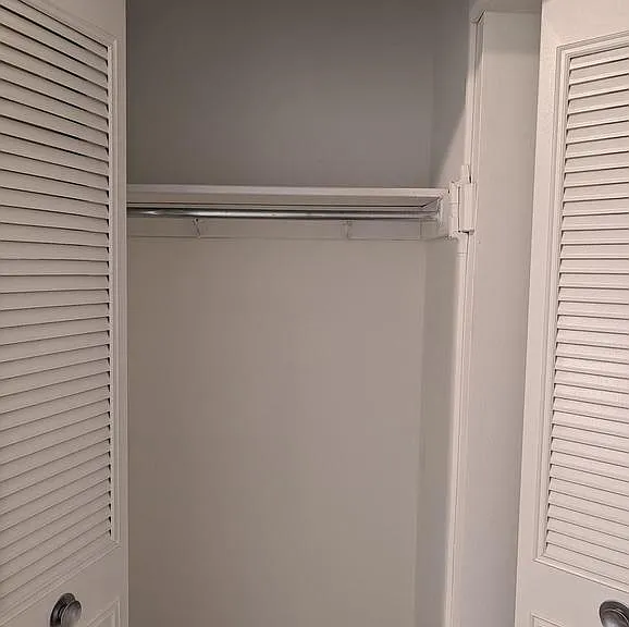 10401 Grosvenor Pl #310 — Photo 27
