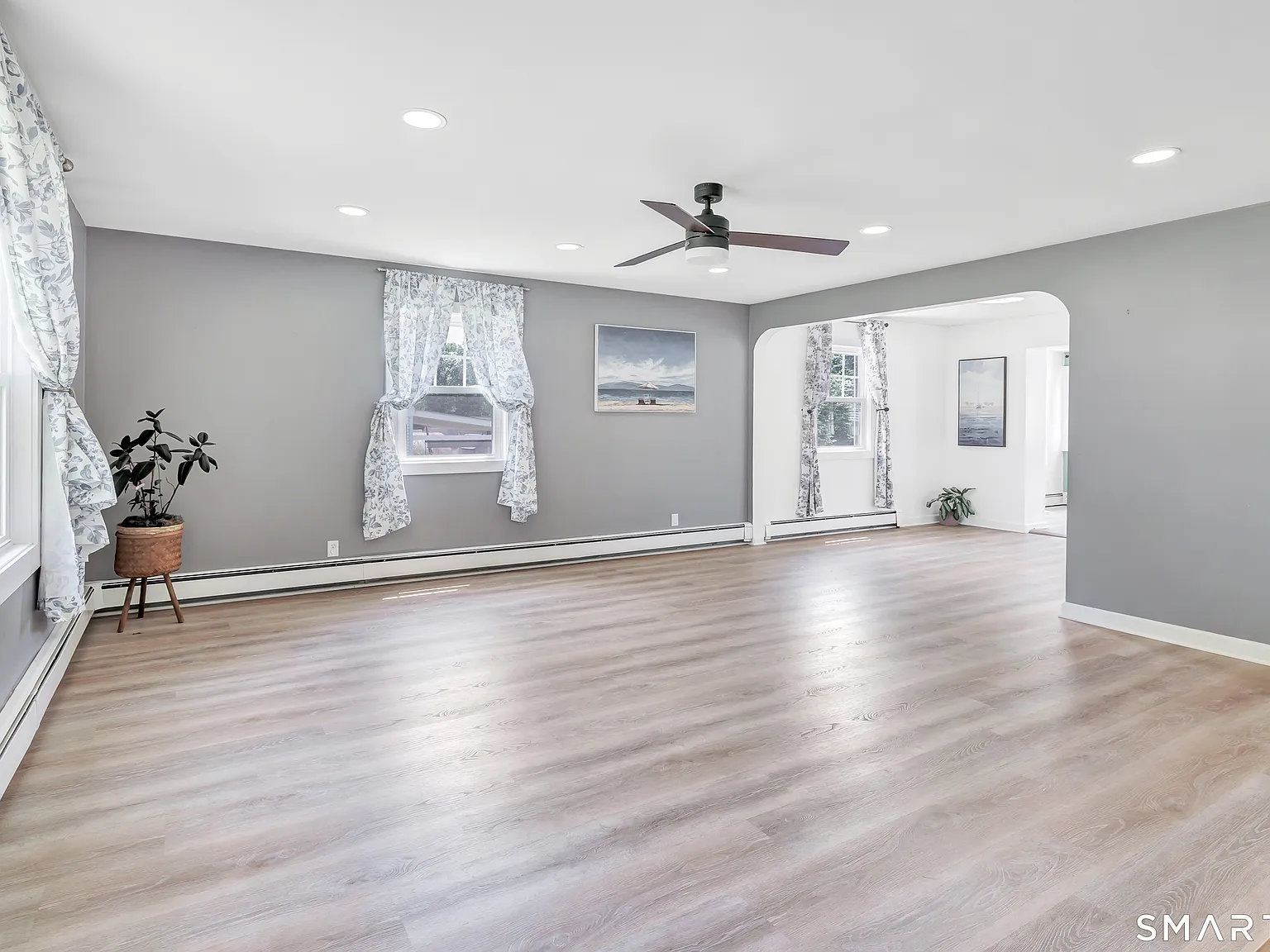 3 bed, 2.5 bath, 3010 sqft, $3,700 — Photo 2