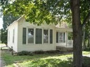 1448 S 8th St, Atchison, KS 66002