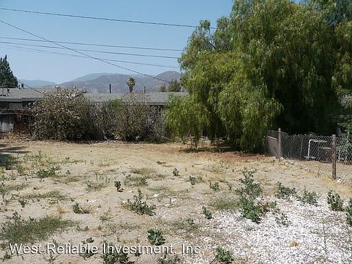 3rd image of 4066 Leuzinger Dr