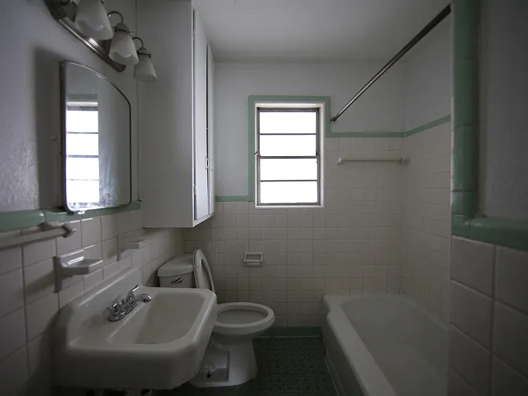 723 S Tancahua St #5 — Photo 13