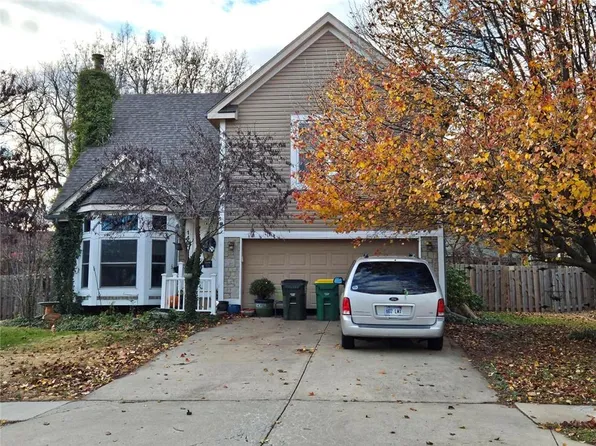 14902 Goodman St, Overland Park, KS 66223
