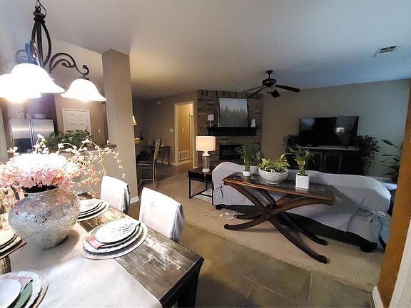 5th image of 1430 Golf Club Dr